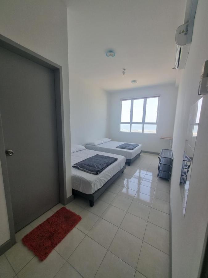 Seaside Haven Homestay Seaview Unit With Pool Opposite Ktcc & Mayang Mall - Pangsapuri Ladang Tanjung Kuala Terengganu Zewnętrze zdjęcie