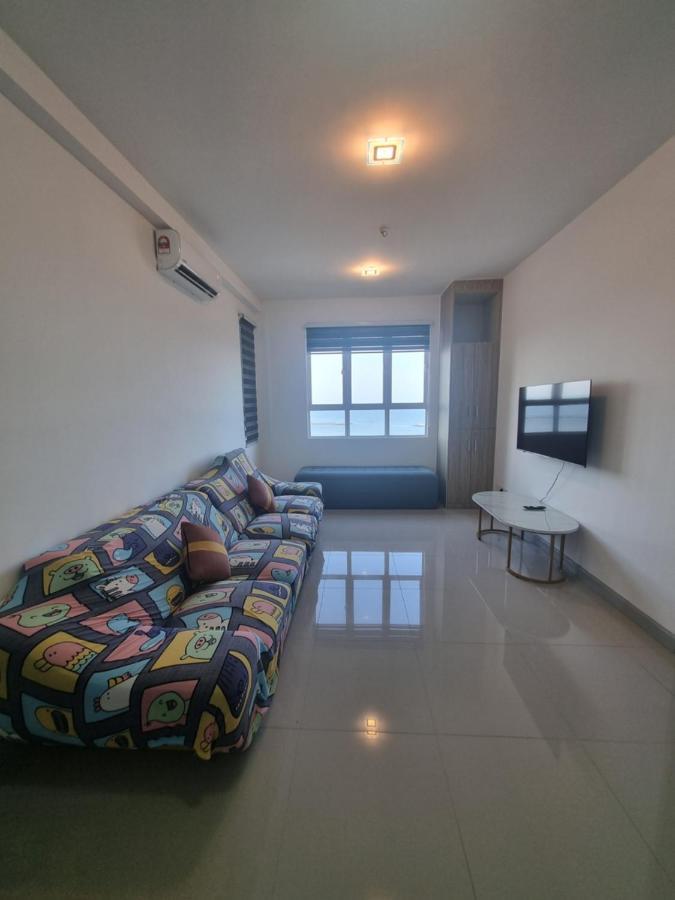 Seaside Haven Homestay Seaview Unit With Pool Opposite Ktcc & Mayang Mall - Pangsapuri Ladang Tanjung Kuala Terengganu Zewnętrze zdjęcie
